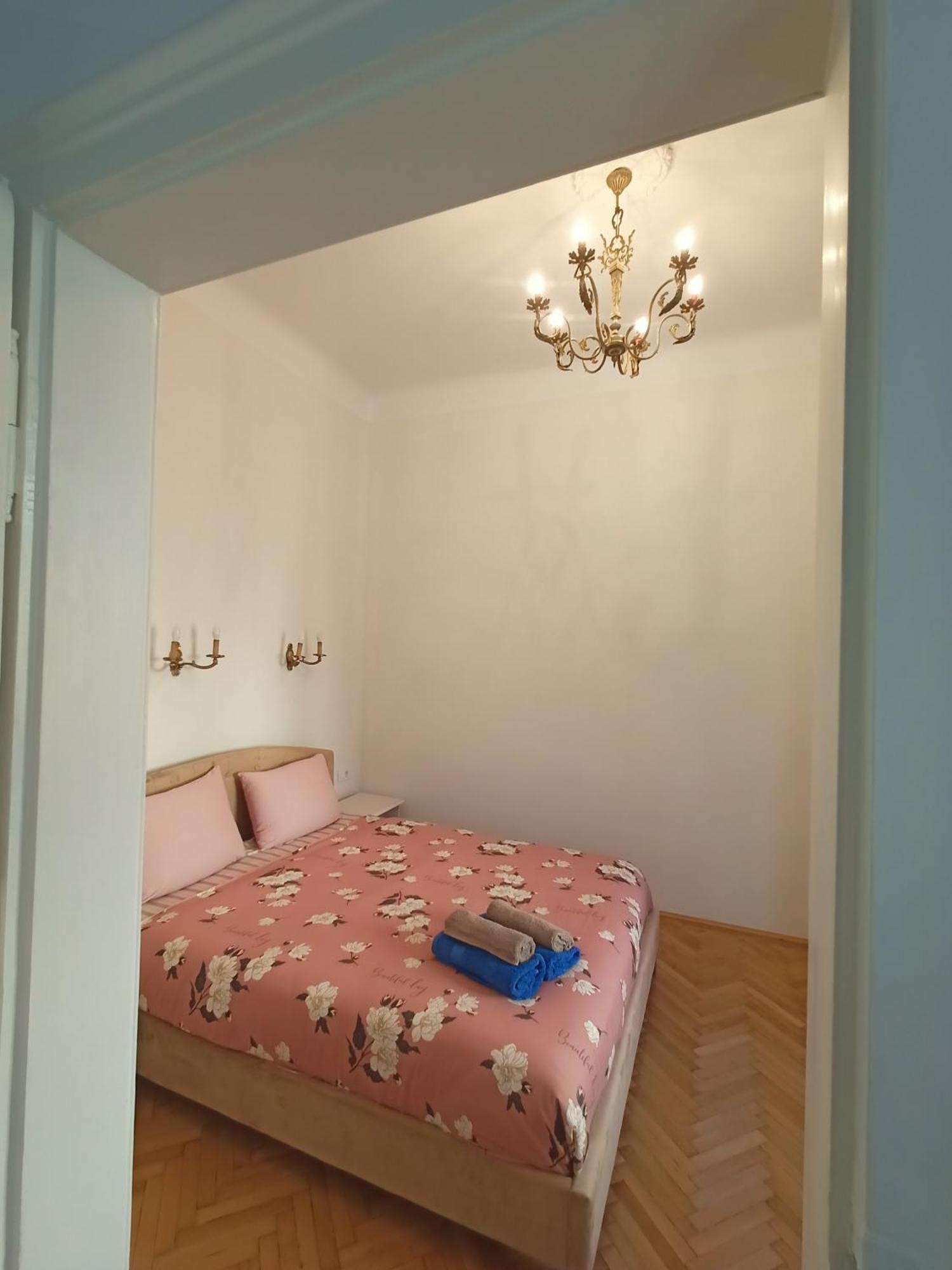 Garden Of Light Apartment Сібіу Екстер'єр фото